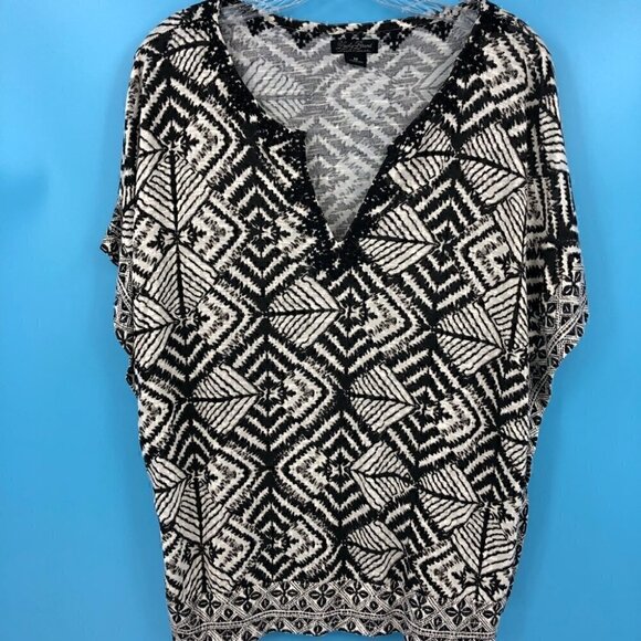 Lucky Brand Women’s Medium Boho Tribal Diamond Pattern V-Neck Blouse - Picture 6 of 9